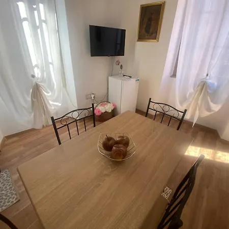 Apartment Old Town-novigrad 20 M From The Sea - One Bedroom Novigrad Istria