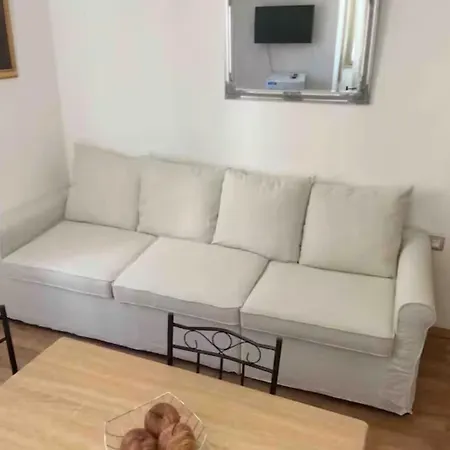 Apartment Old Town-novigrad 20 M From The Sea - One Bedroom *
