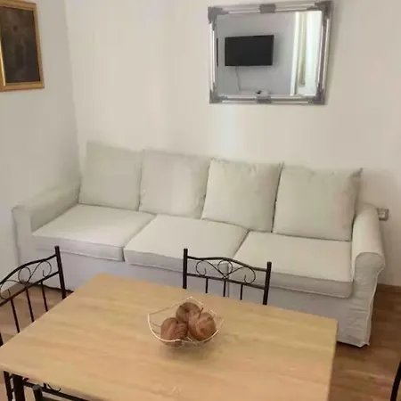 Old Town-novigrad 20 M From The Sea - One Bedroom *