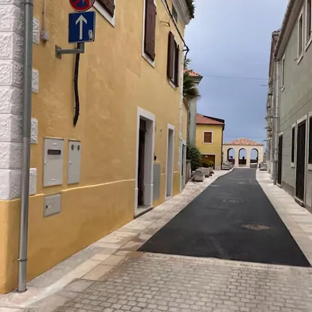 Old Town-novigrad 20 M From The Sea - One Bedroom